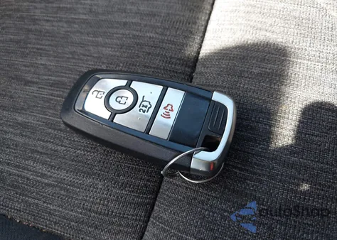 2022 Ford Bronco Sport Big Bend z USA, uszkodzony, nr VIN 3FMCR9B67NRE14484